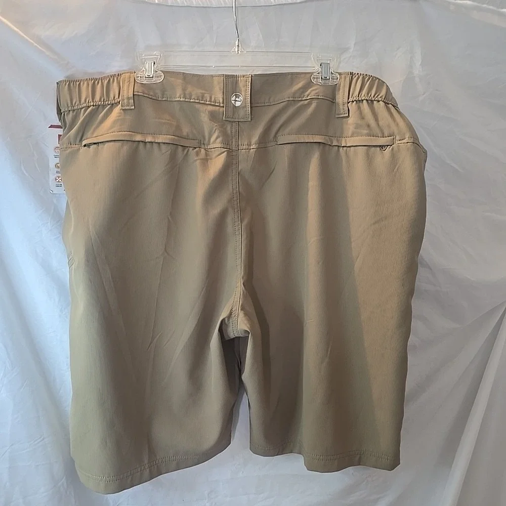 Wrangler Men's Performance Relaxed Fit‎ Shorts with Utility Pocket Flex Waist 44